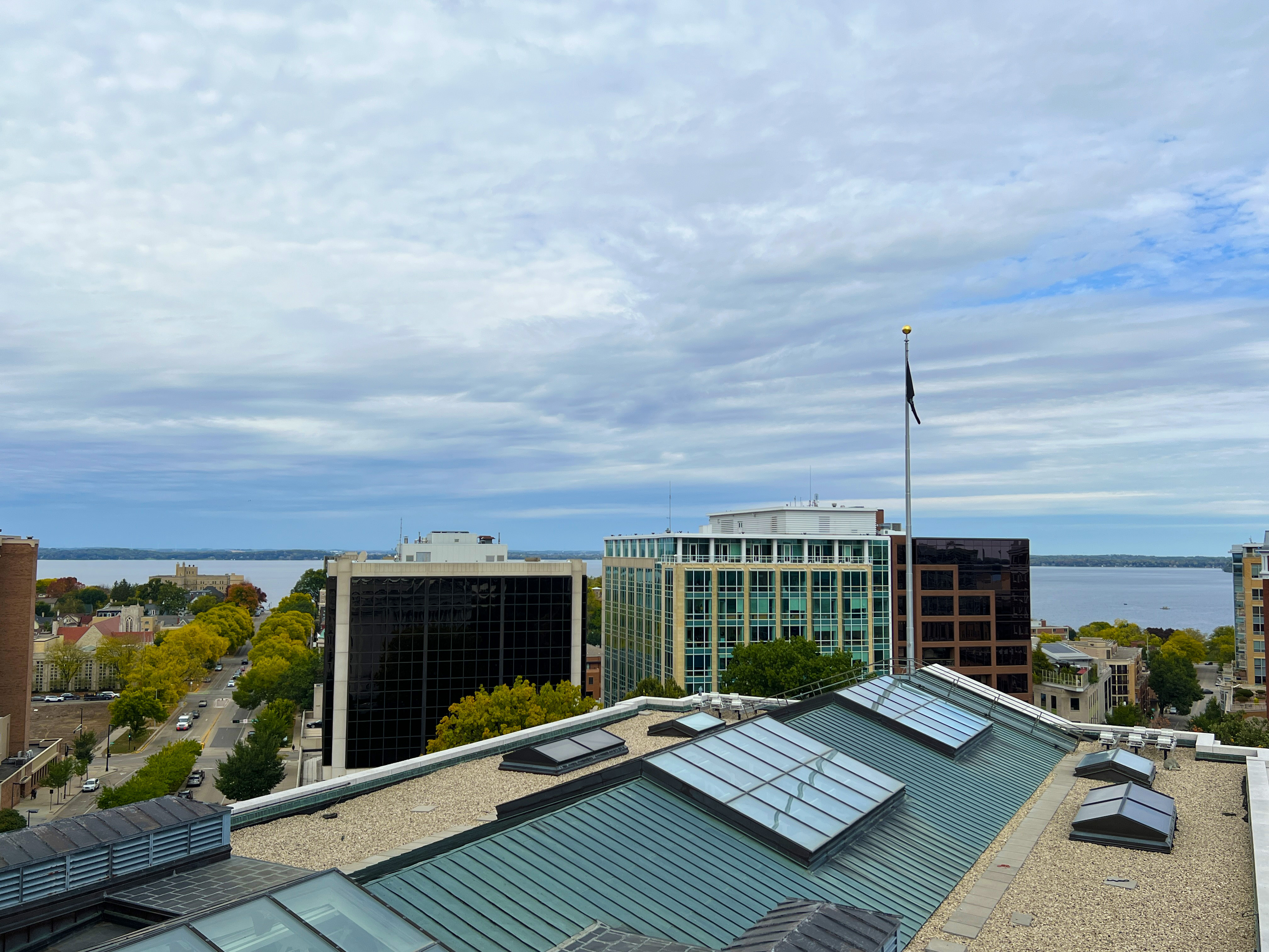 Panoramic views of the lakes, and downtown, at The Wisconsin State Capitol 